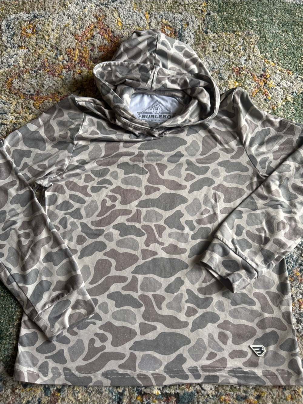 BURLEBO BOYS CLASSIC DEER CAMO PERFORMANCE HOODIE IN SZ MED (8)…GREAT PREOWNED!